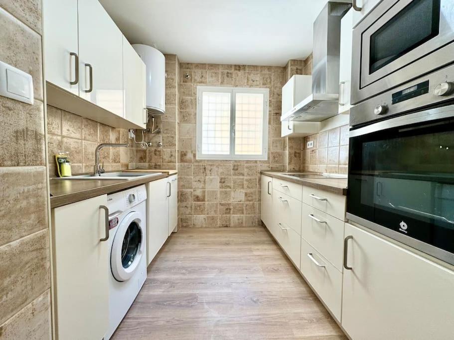 Spacious 3Bd Central Malaga With 2Bh & Ac Kültér fotó